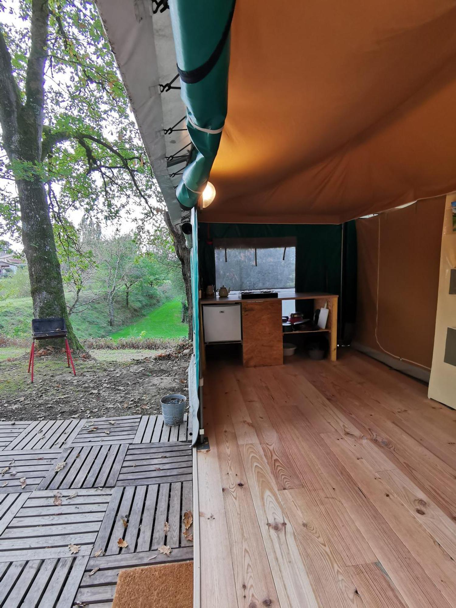 Camping De La Chagnee Saint-Aubin-le-Cloud Δωμάτιο φωτογραφία