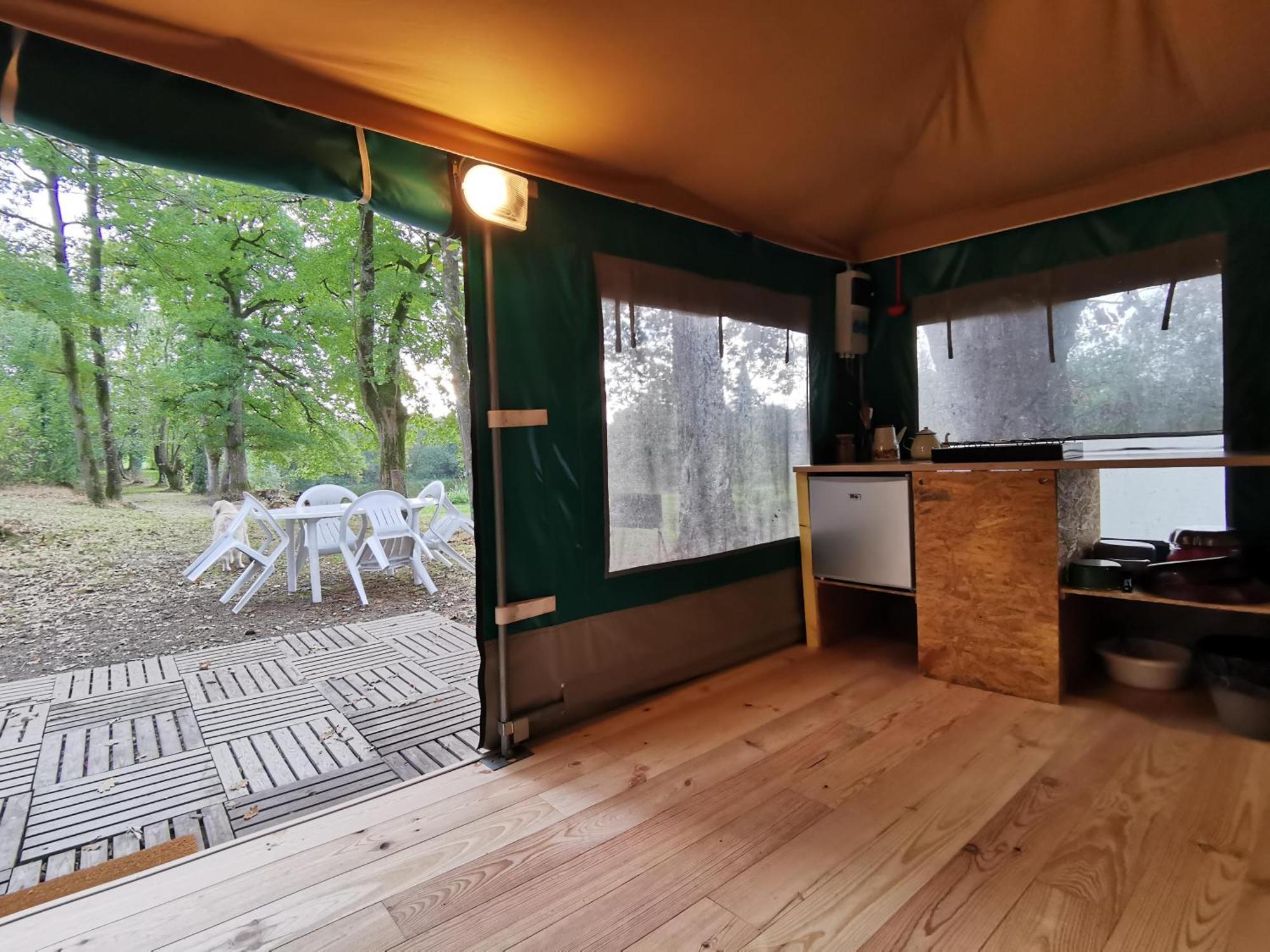 Camping De La Chagnee Saint-Aubin-le-Cloud Δωμάτιο φωτογραφία